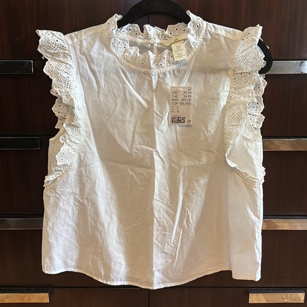H&M White Eyelet Trim Blouse. Small - Picture 4 of 5